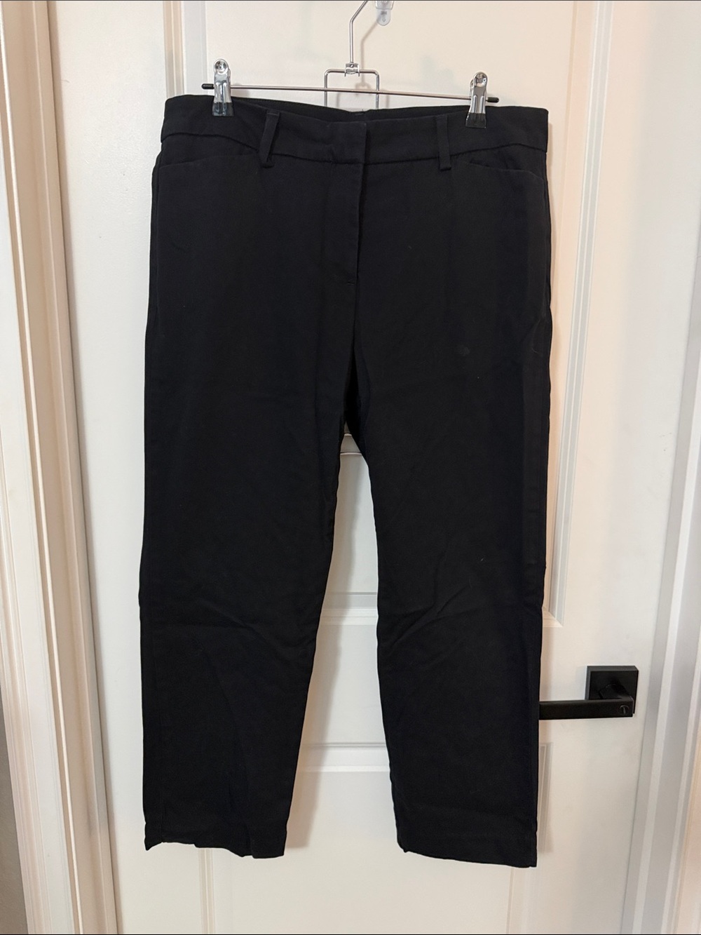 Liz Claiborne Black Cropped Straight-Leg Pants